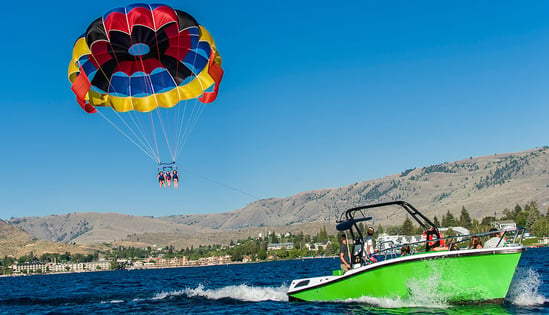 Parasailing in Washington