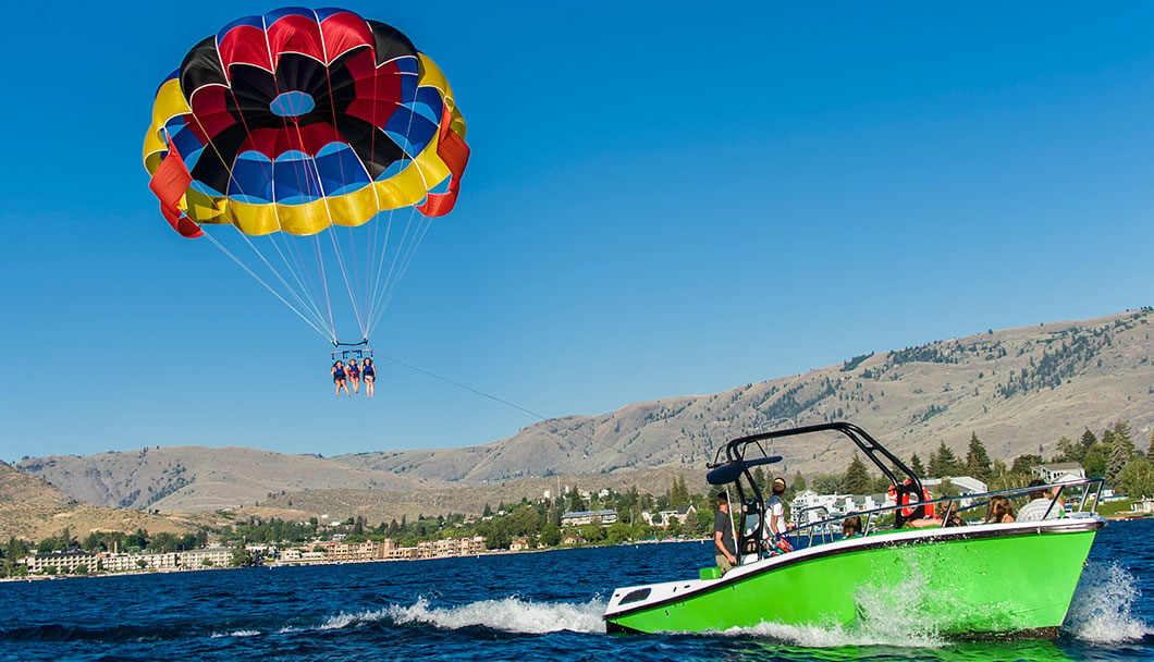 Parasailing in Washington