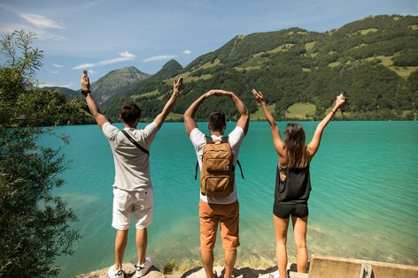 Never Judge a Book by Its Cover? That Doesn't Apply to Tour Operators